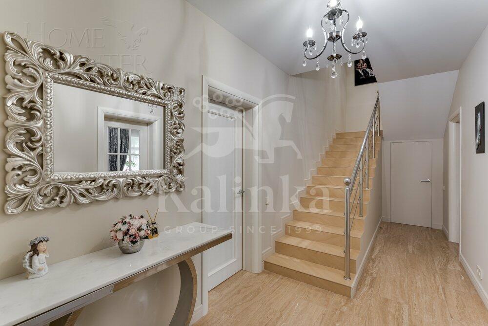 2-этажный коттедж 180 м² с отделкой