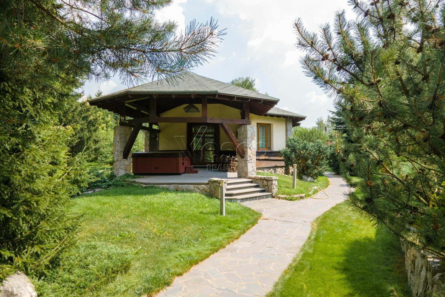 2-этажный коттедж 783 м² с отделкой