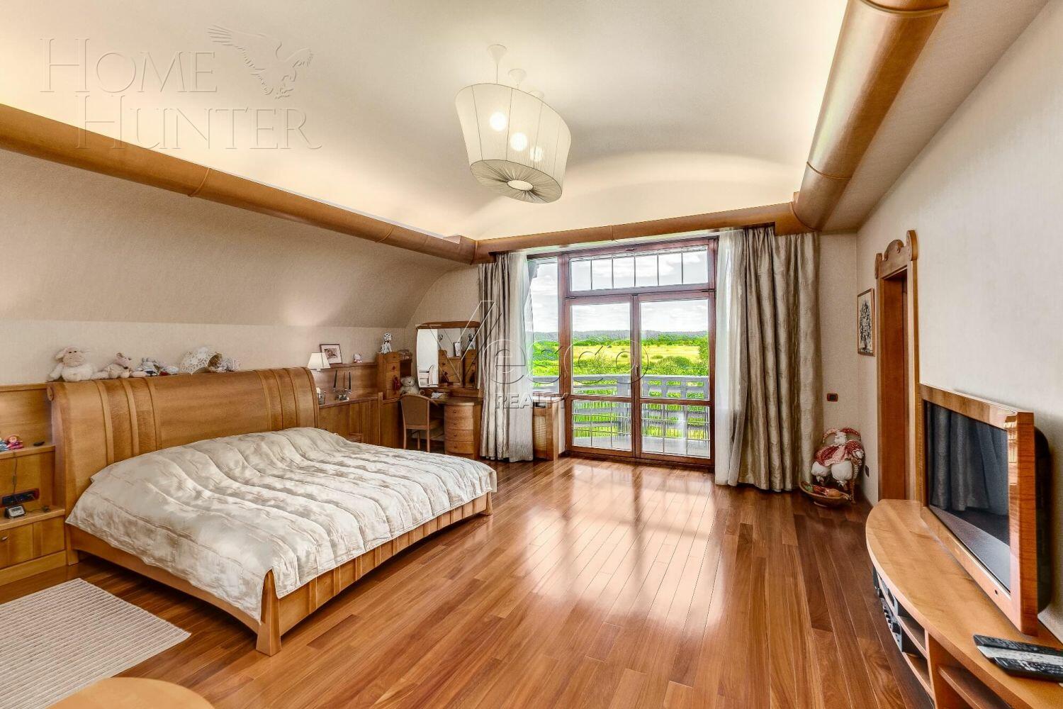 3-этажный коттедж 1 177 м² с отделкой