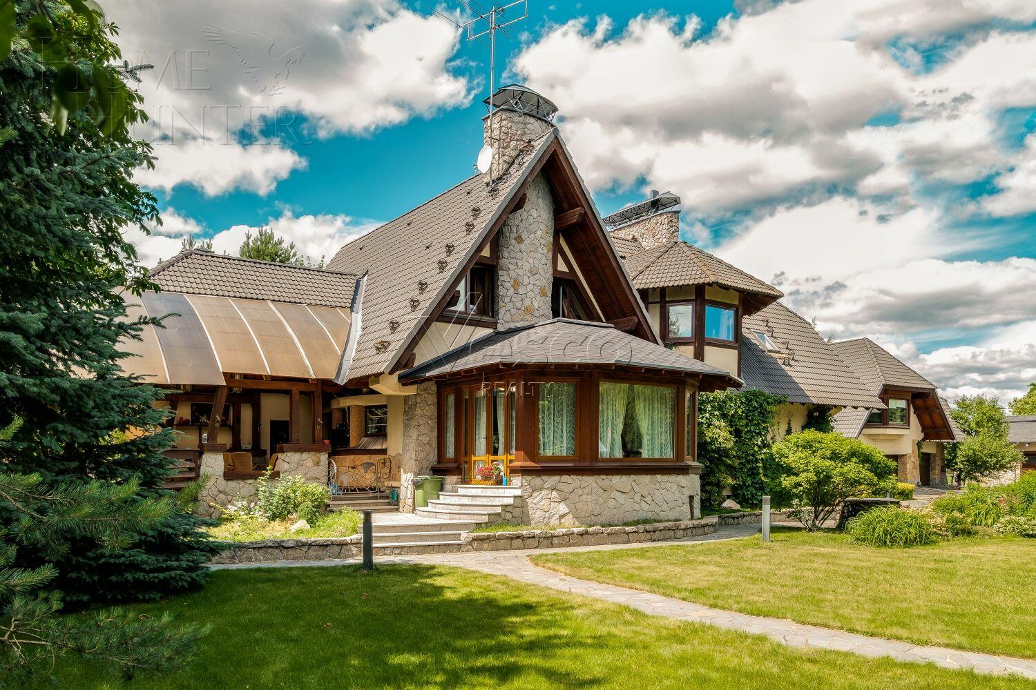 2-этажный коттедж 1 940 м² с отделкой