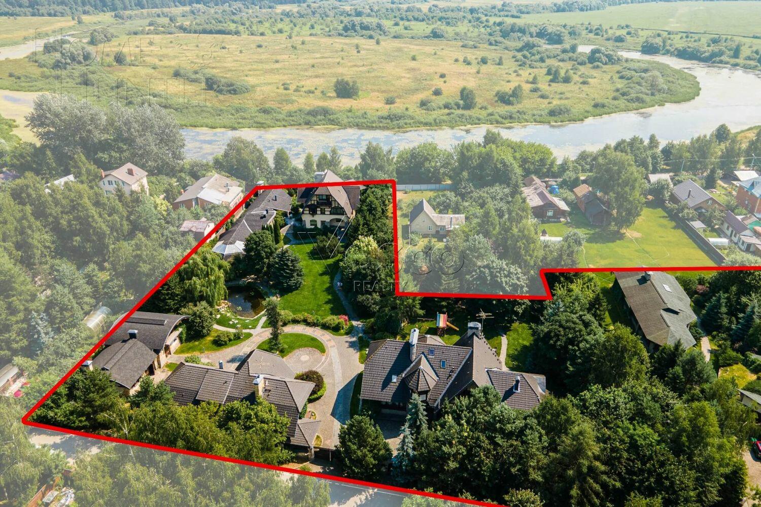 2-этажный коттедж 1 940 м² с отделкой