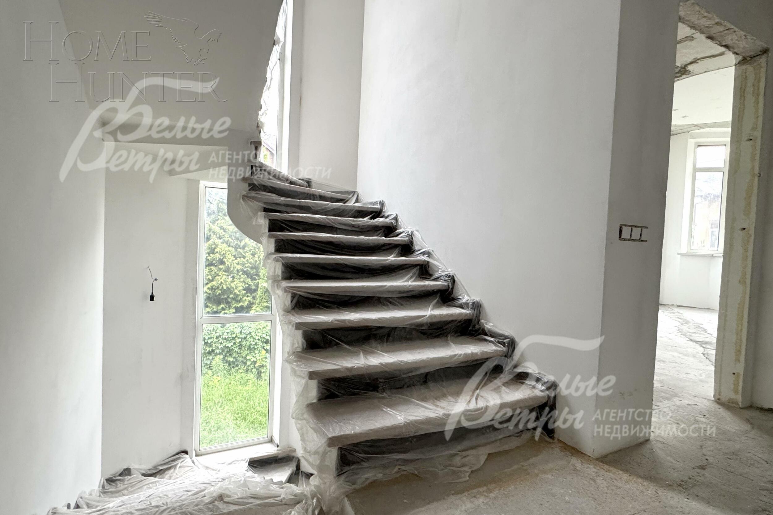 2-этажный таунхаус 280 м² без отделки