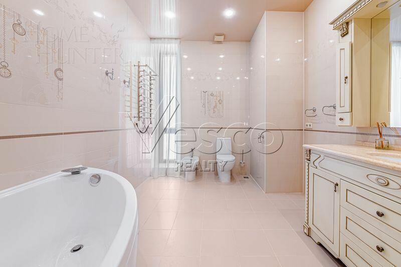 2-этажный таунхаус 300 м² с отделкой