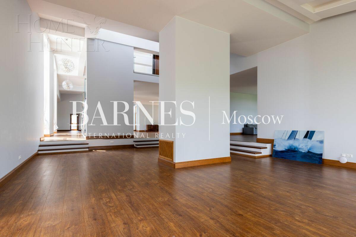 2-этажный коттедж 1 000 м² с отделкой
