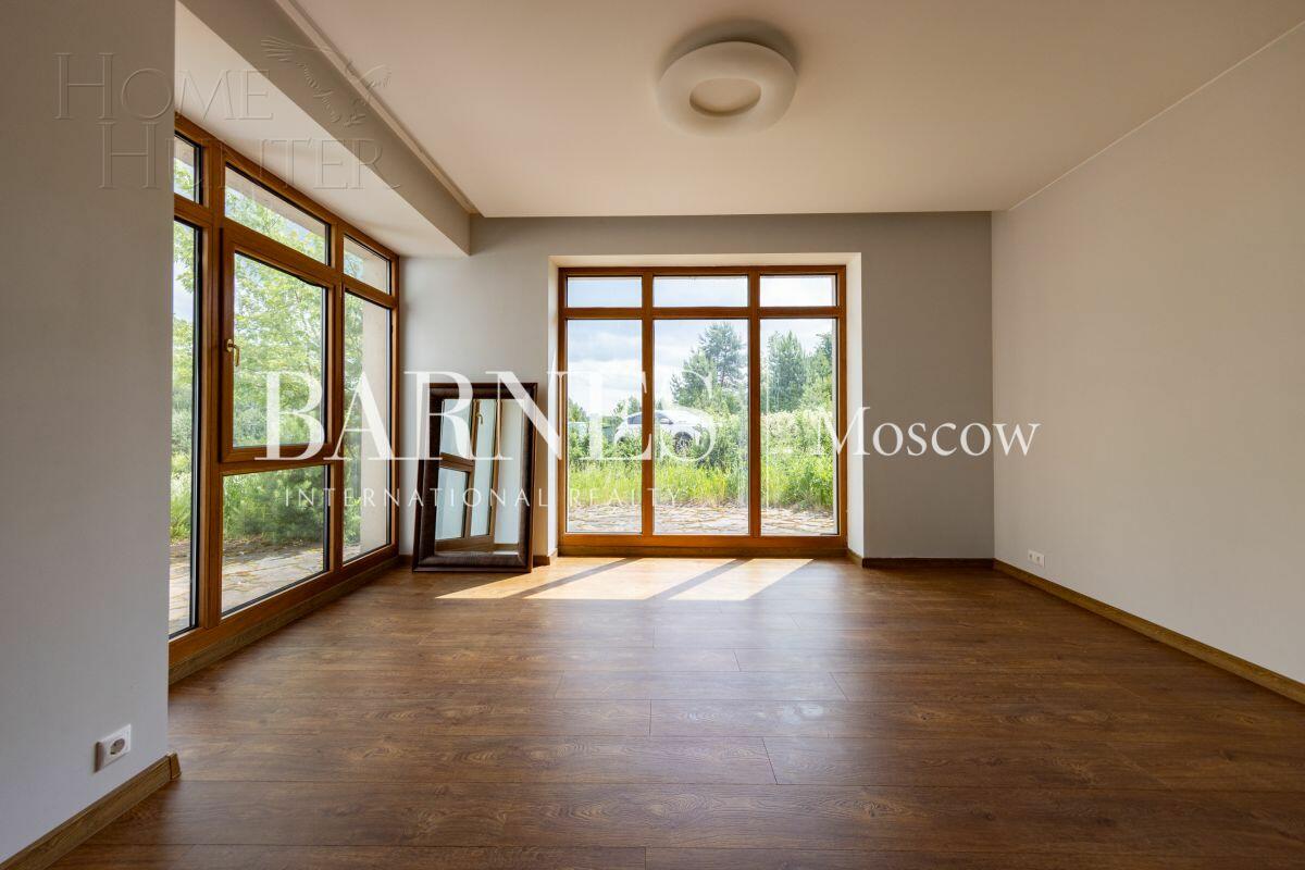 2-этажный коттедж 1 000 м² с отделкой