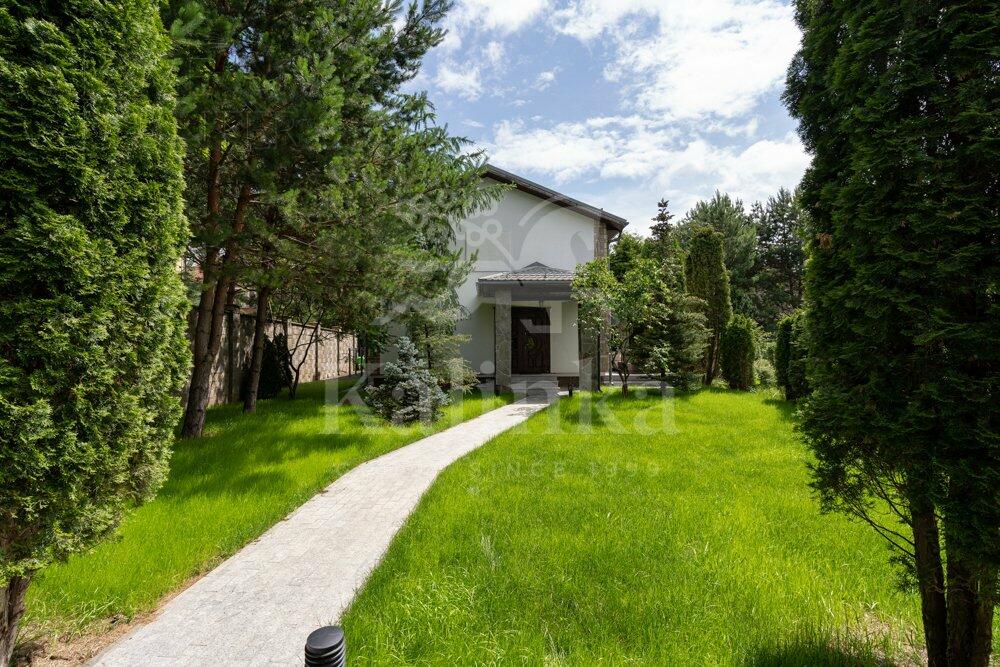 2-этажный коттедж 180 м² с отделкой