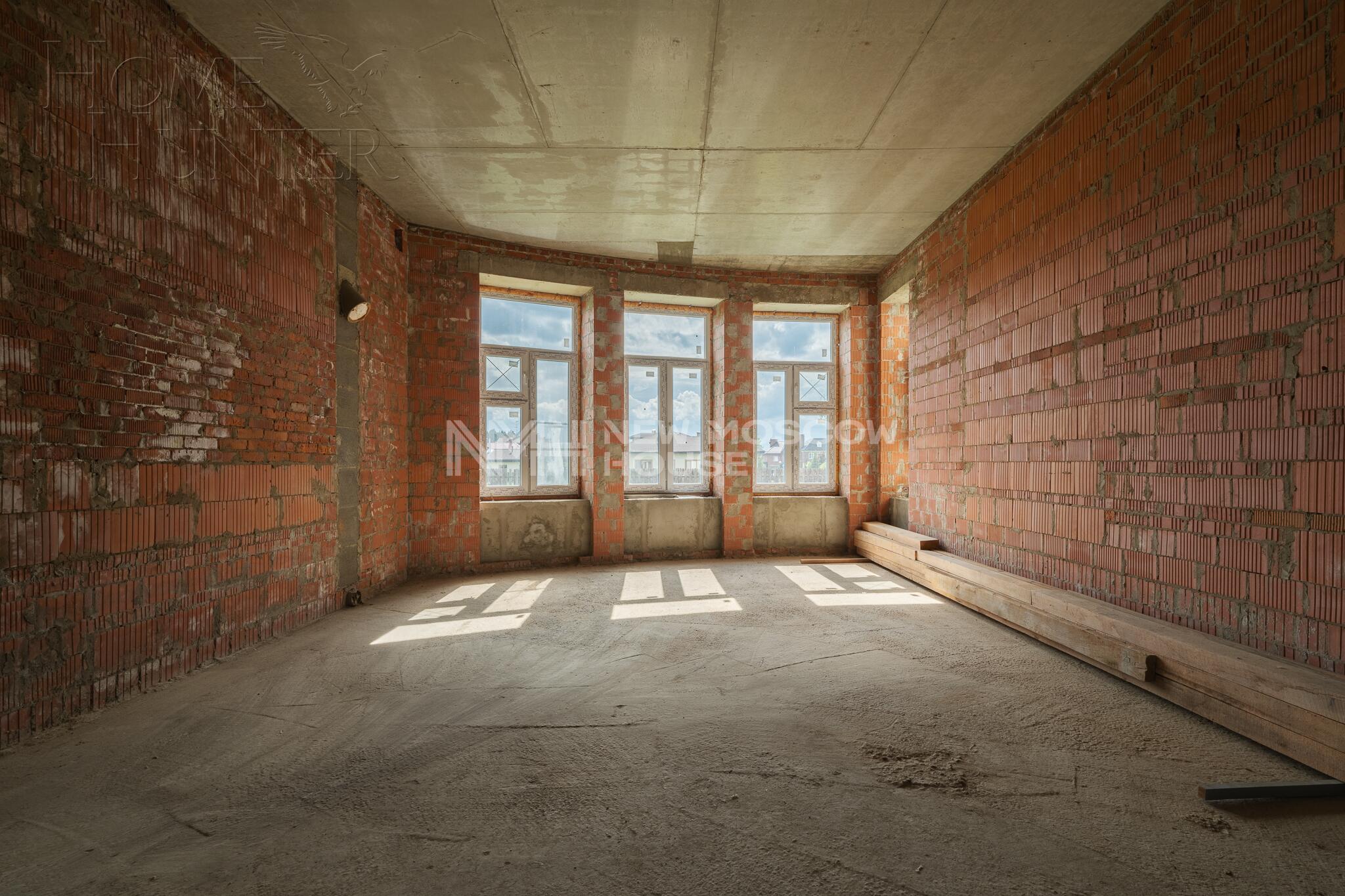 3-этажный коттедж 1 124 м² без отделки