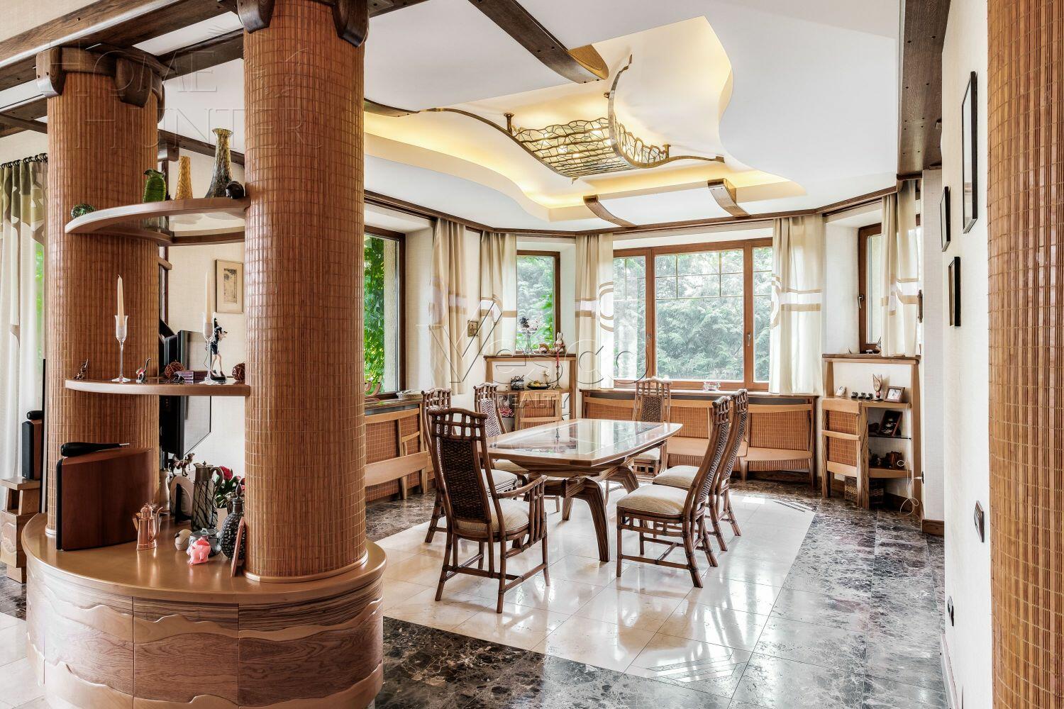 2-этажный коттедж 1 940 м² с отделкой