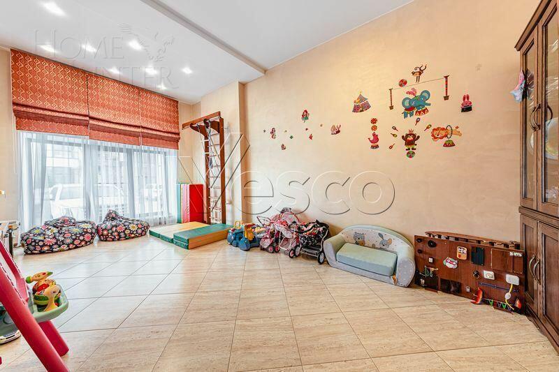 2-этажный таунхаус 300 м² с отделкой