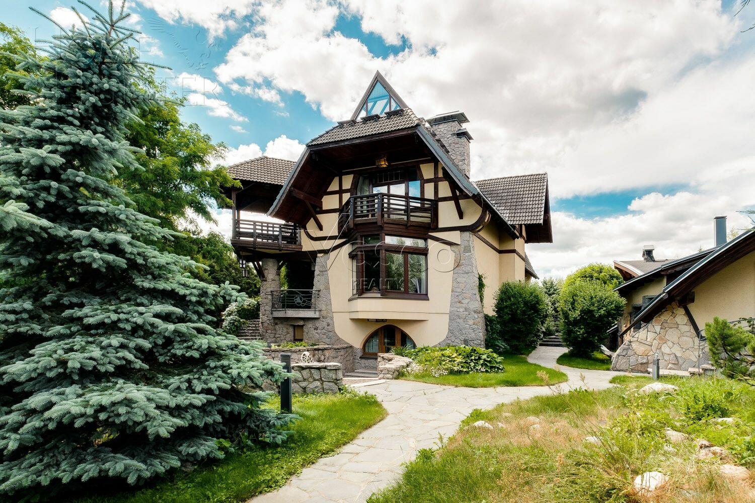 2-этажный коттедж 1 940 м² с отделкой