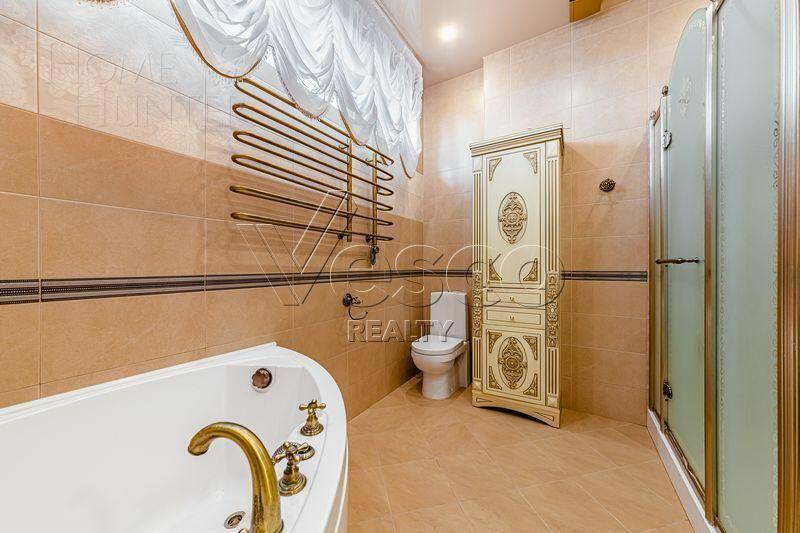 2-этажный таунхаус 300 м² с отделкой