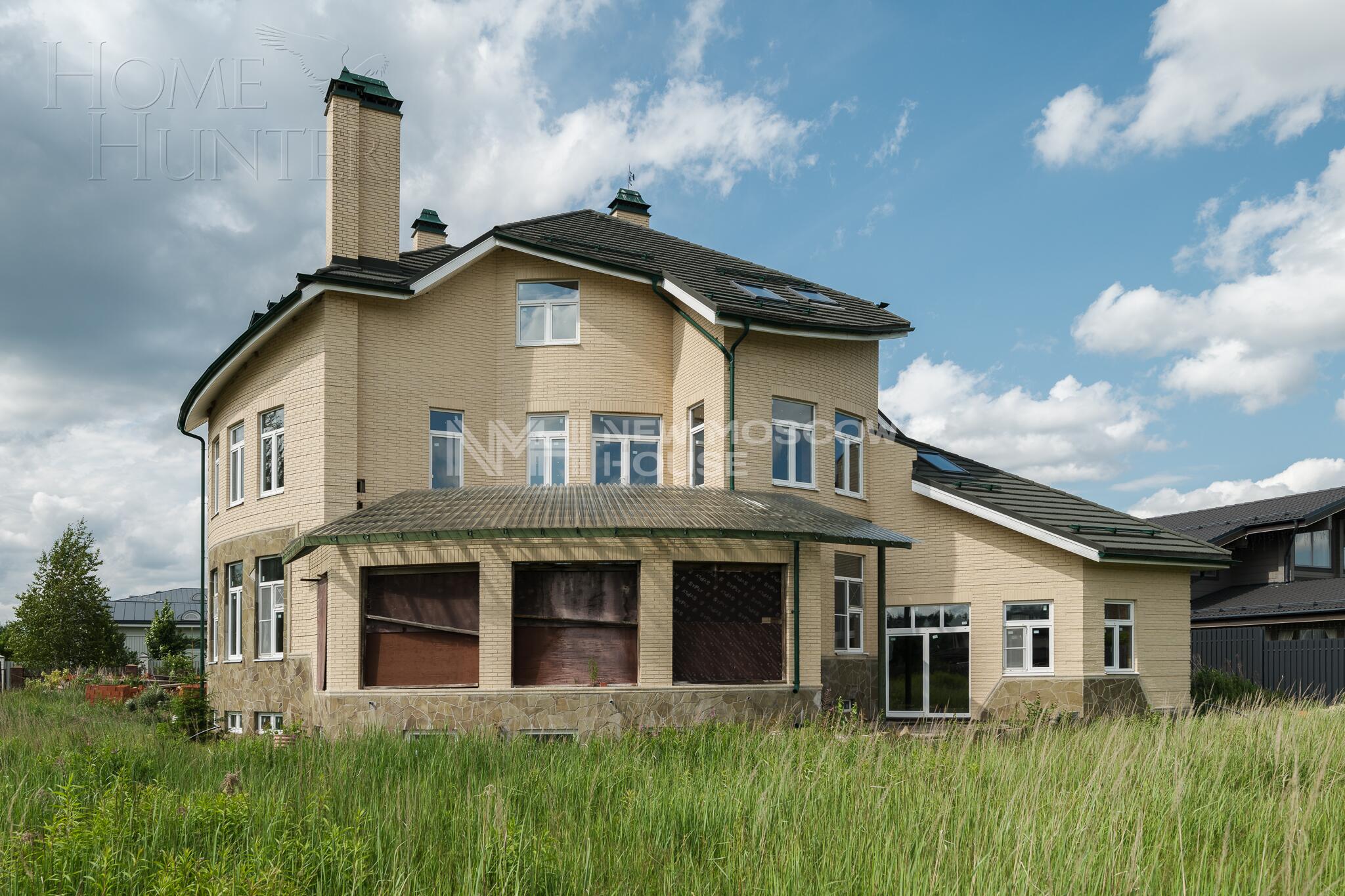 3-этажный коттедж 1 124 м² без отделки