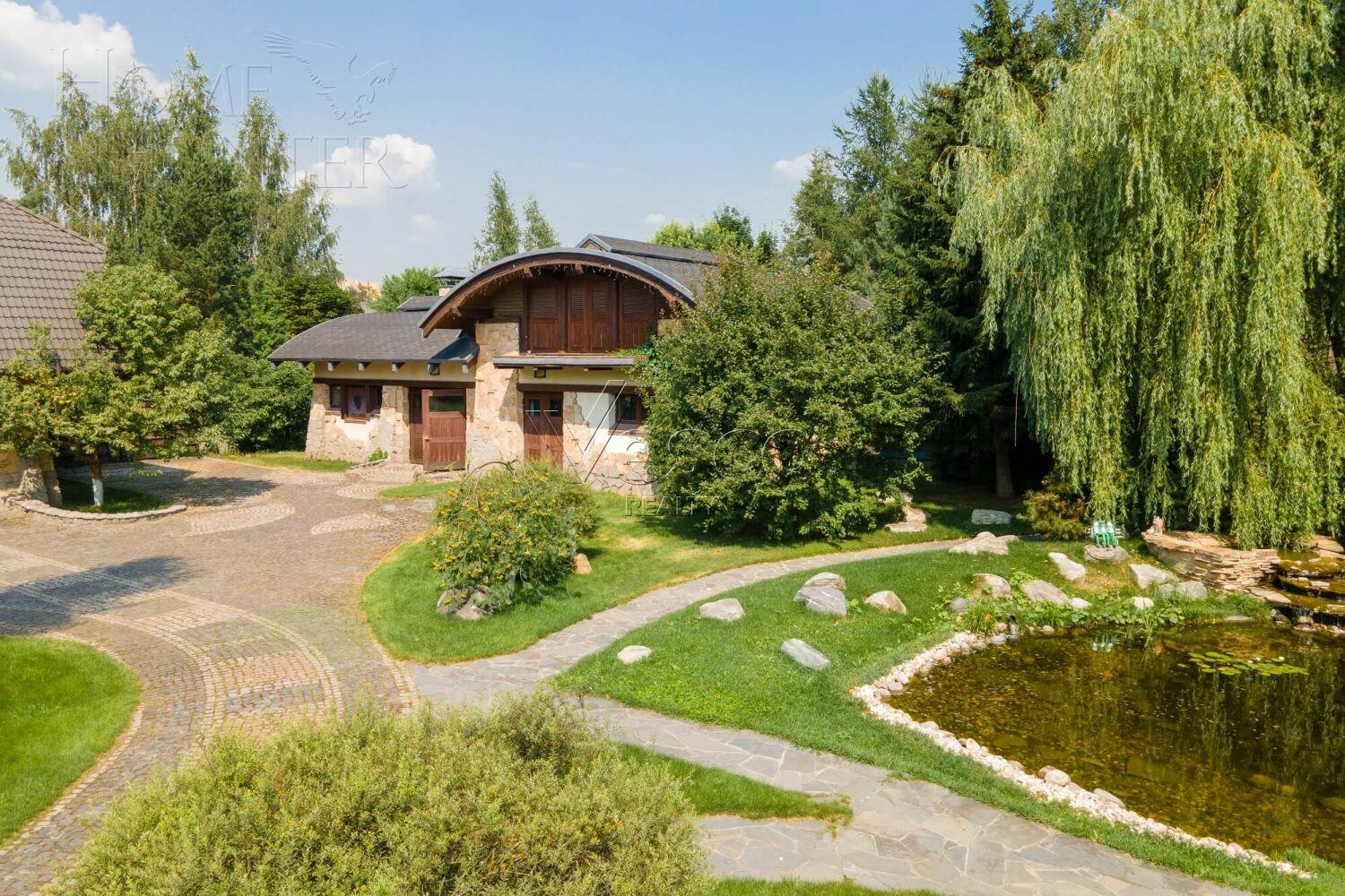 3-этажный коттедж 1 177 м² с отделкой