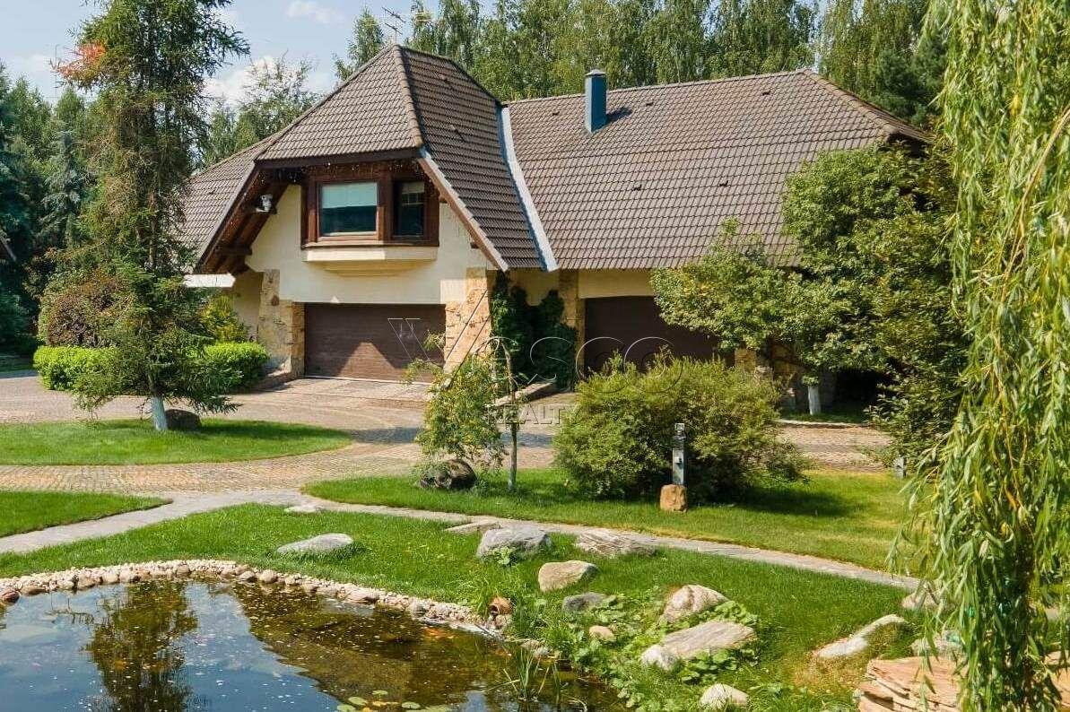 3-этажный коттедж 1 177 м² с отделкой