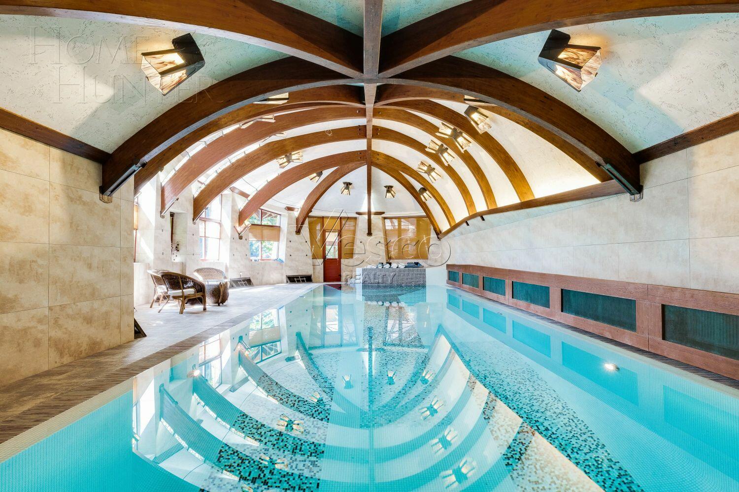 2-этажный коттедж 1 940 м² с отделкой