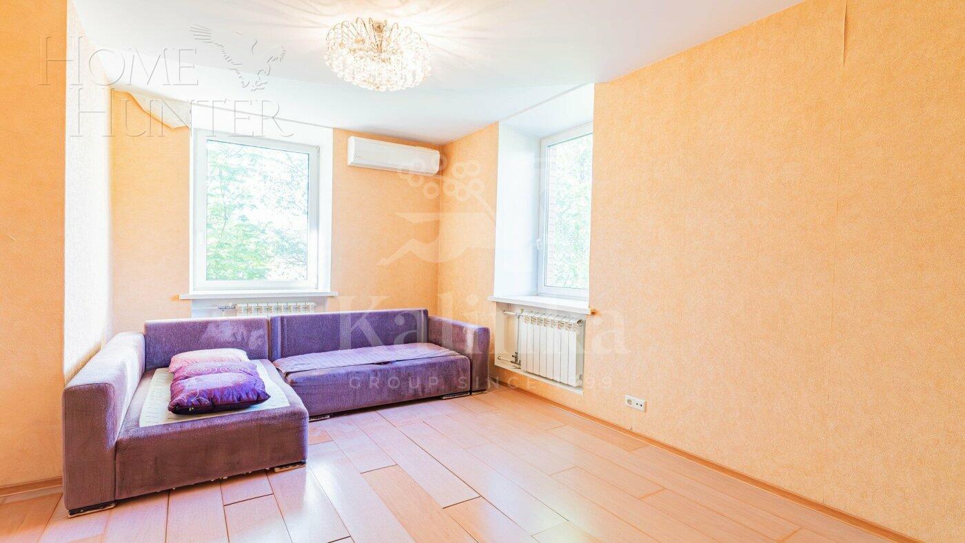 3-этажный коттедж 350 м² с отделкой