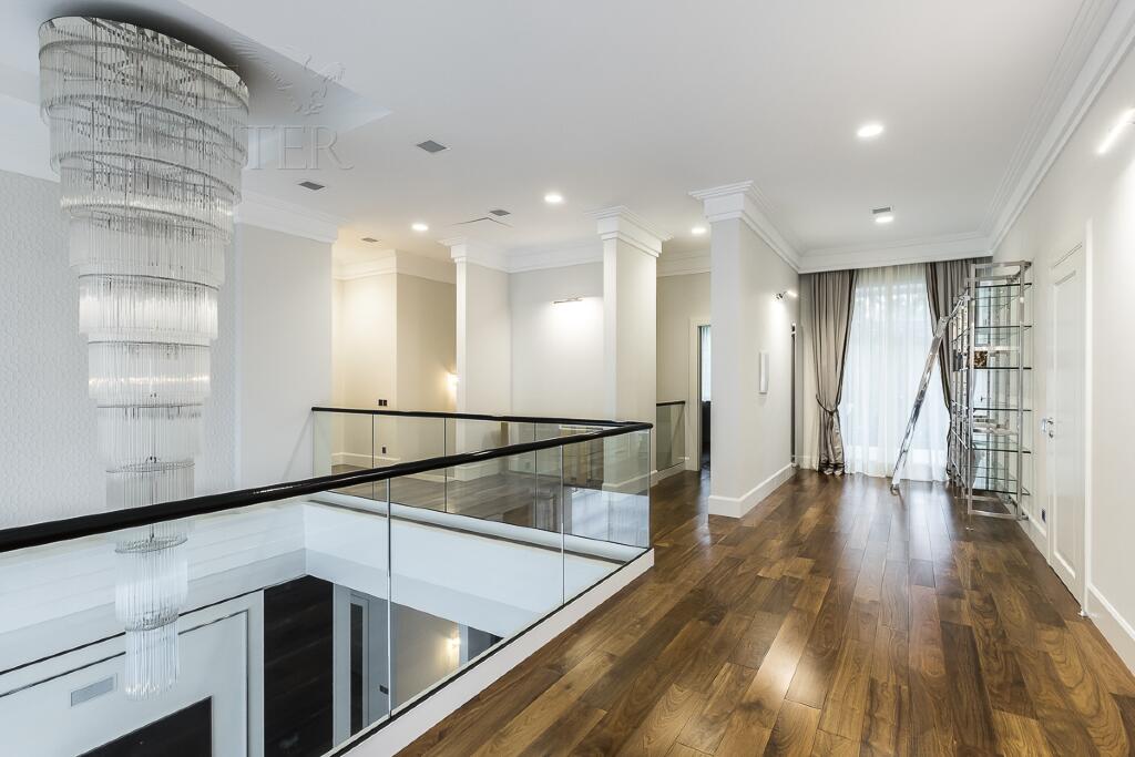 2-этажный коттедж 1 015 м² с отделкой