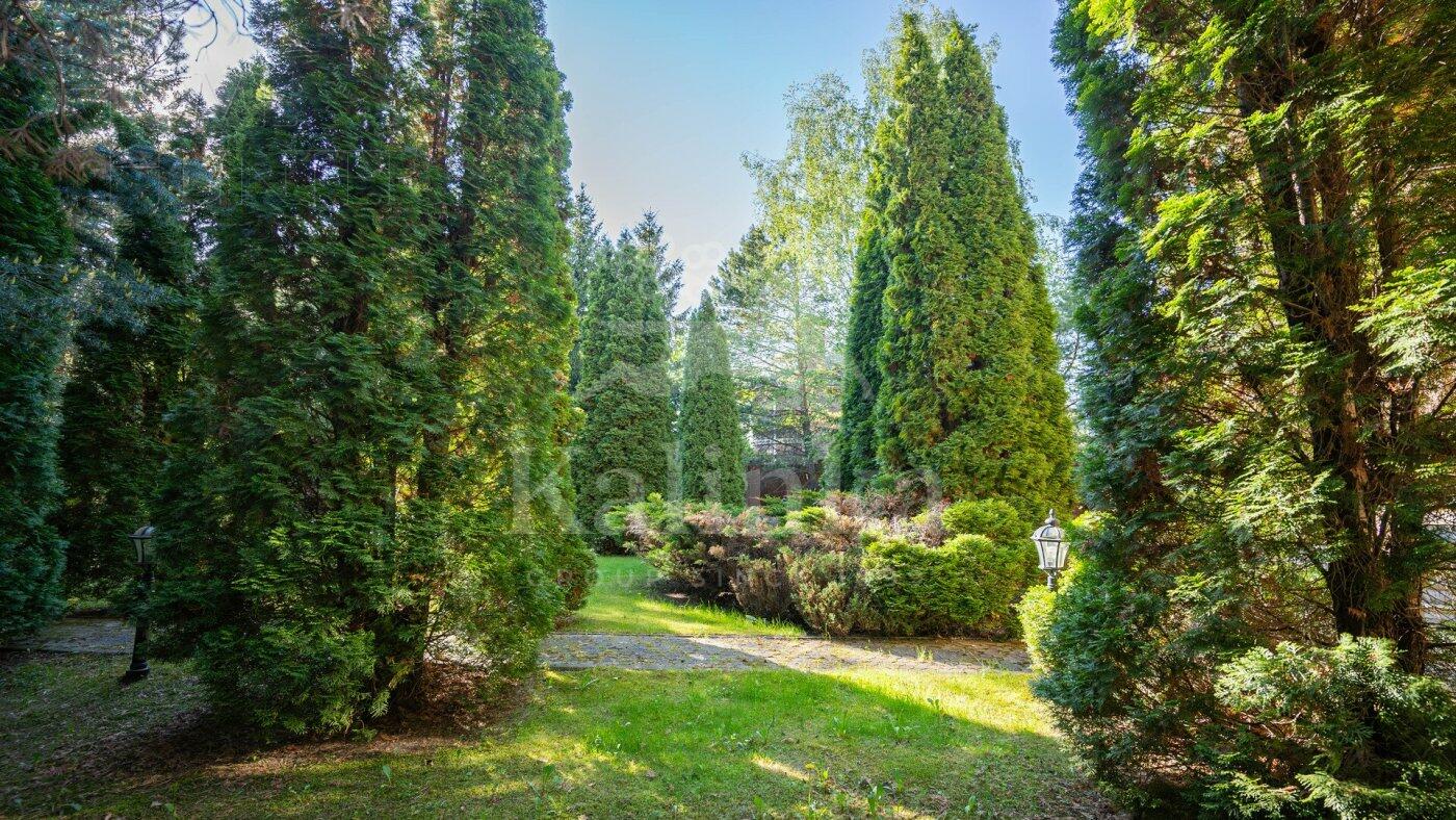 3-этажный коттедж 350 м² с отделкой