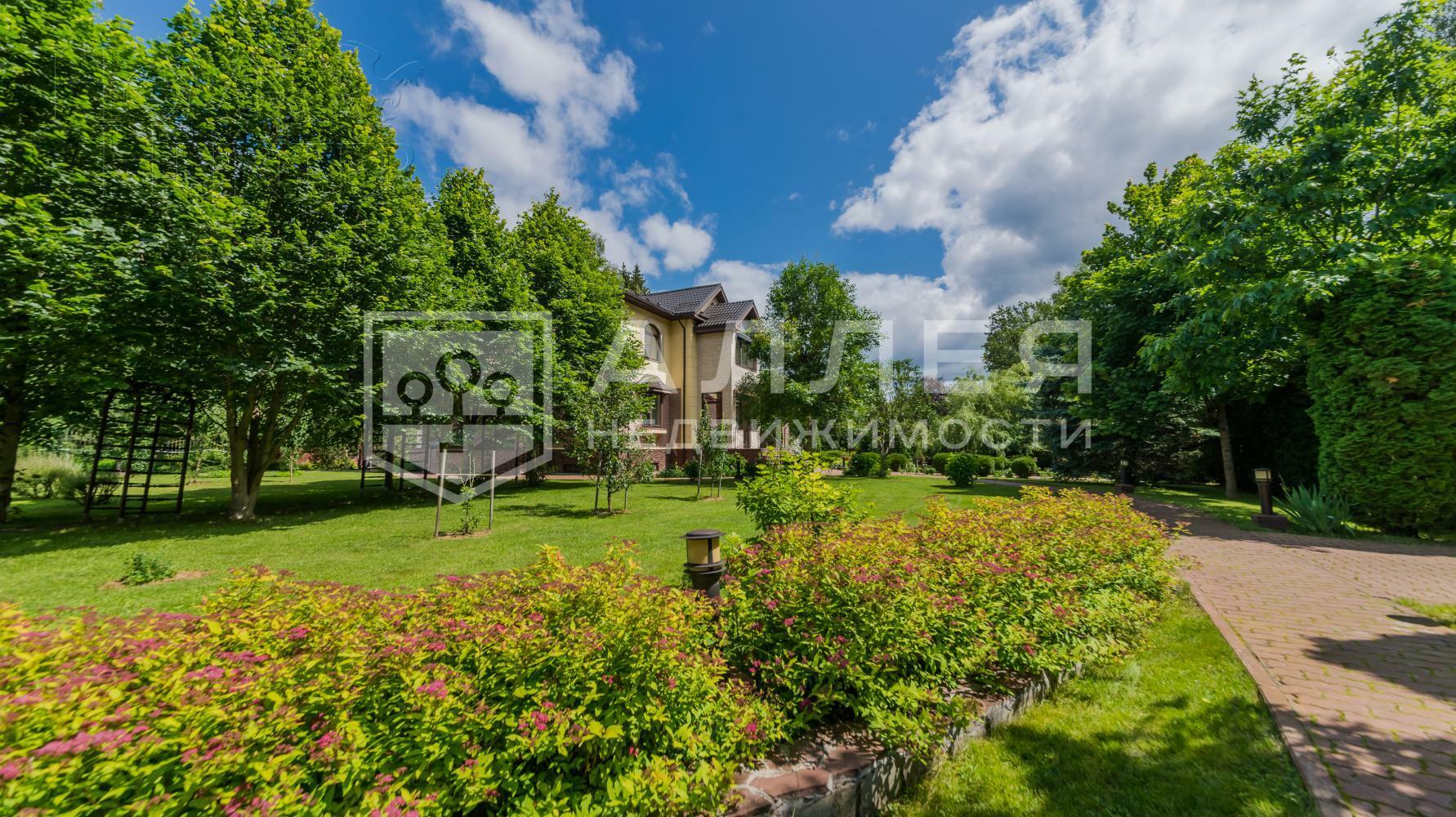 2-этажный коттедж 470 м² с отделкой