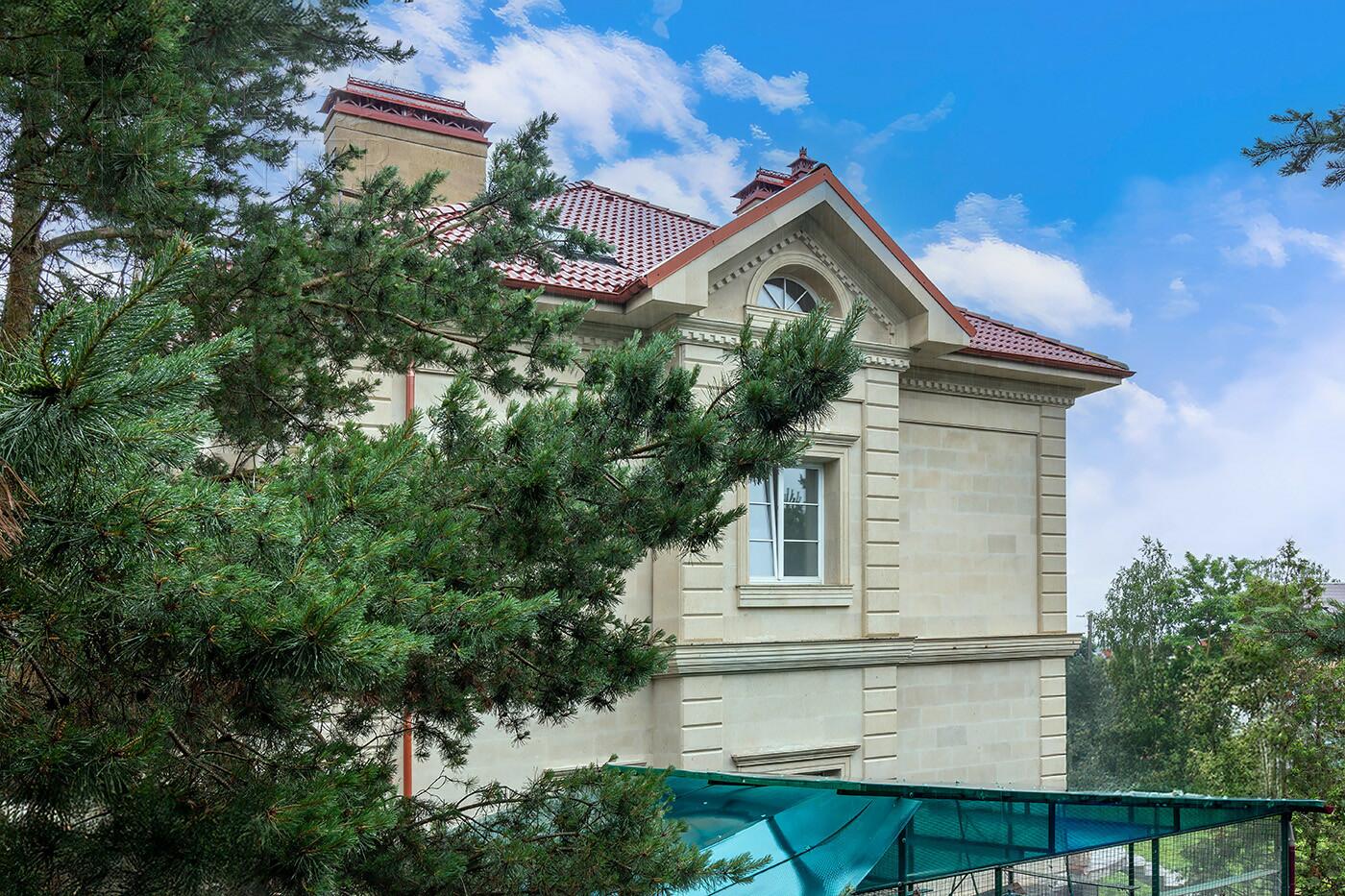 2-этажный коттедж 577.9 м² без отделки