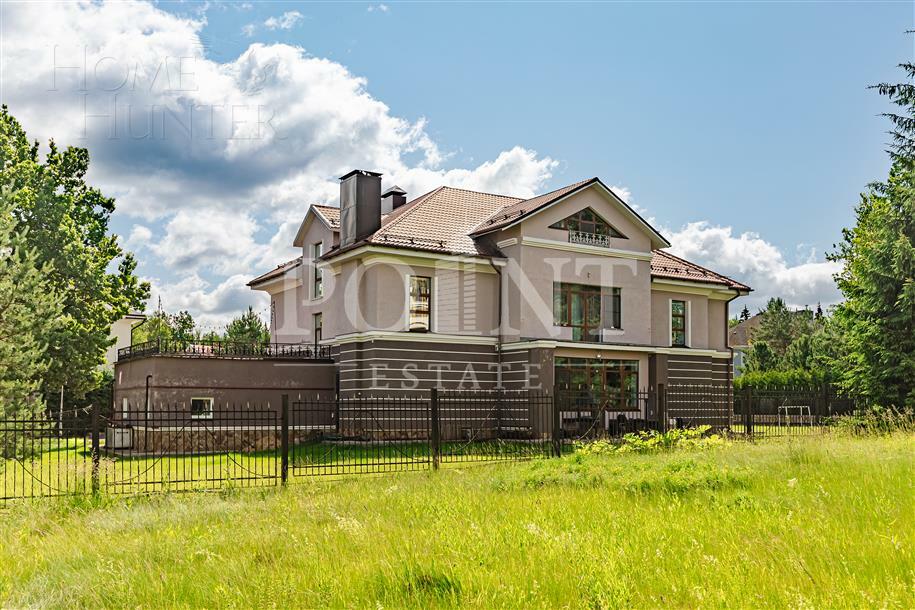 2-этажный коттедж 650 м² с отделкой