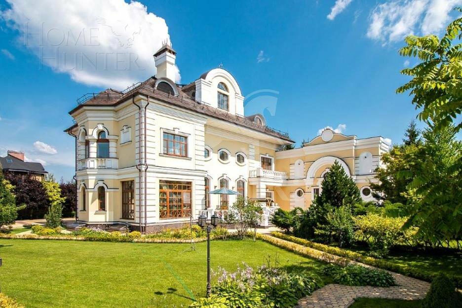 2-этажный коттедж 1 300 м² с отделкой