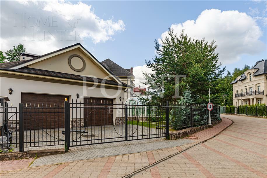 2-этажный коттедж 935 м² с отделкой