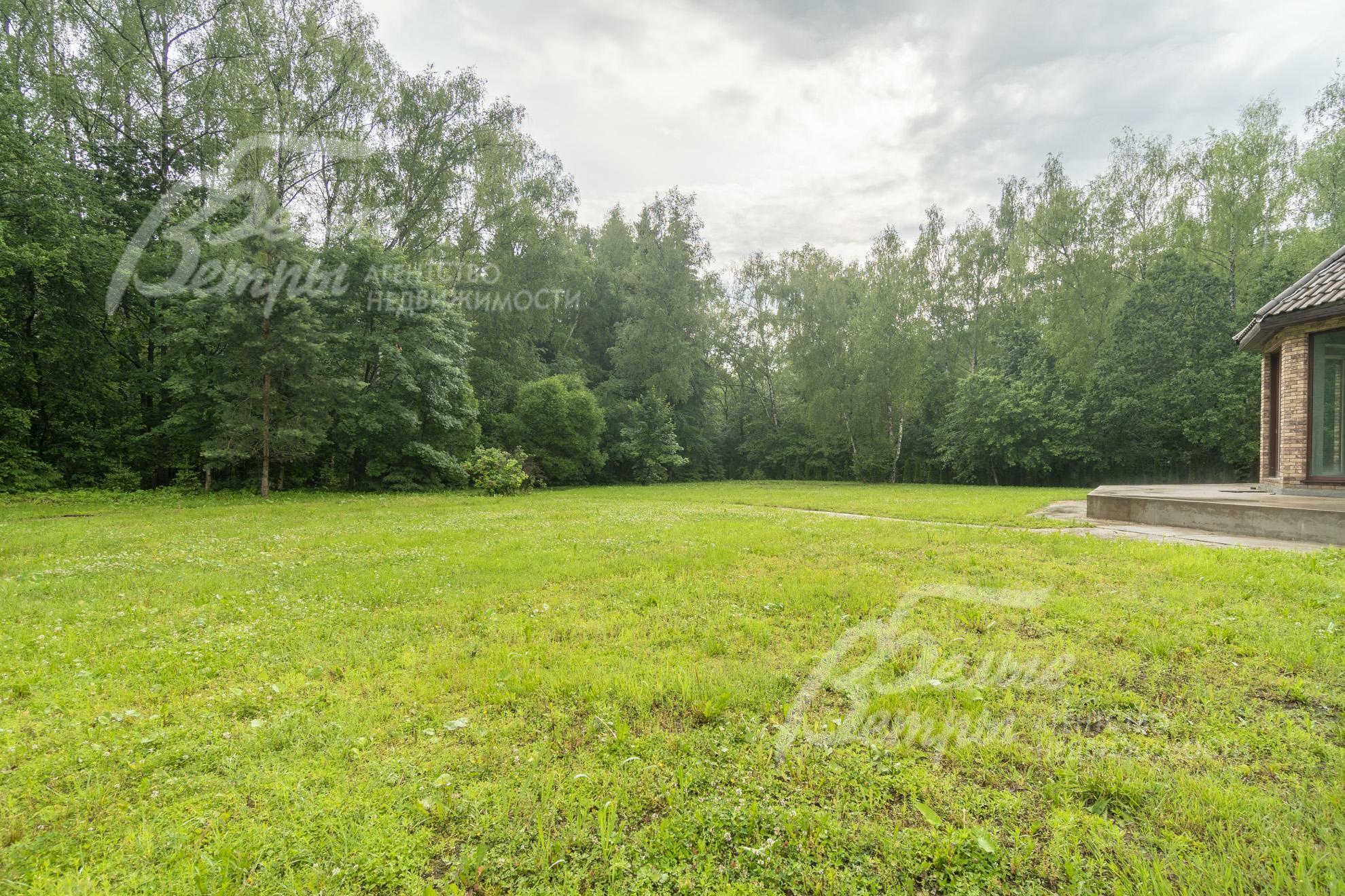 2-этажный коттедж 1 660 м² без отделки