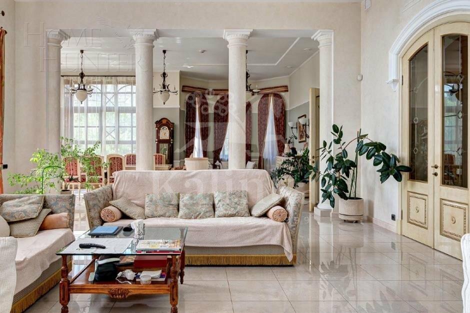 2-этажный коттедж 1 300 м² с отделкой