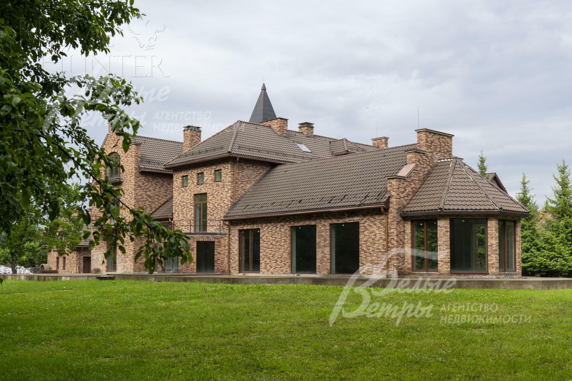 2-этажный коттедж 1 660 м² без отделки