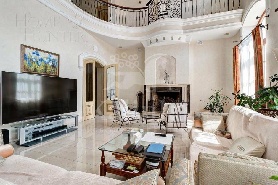 2-этажный коттедж 1 300 м² с отделкой