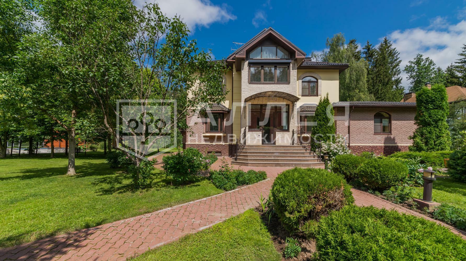 2-этажный коттедж 470 м² с отделкой