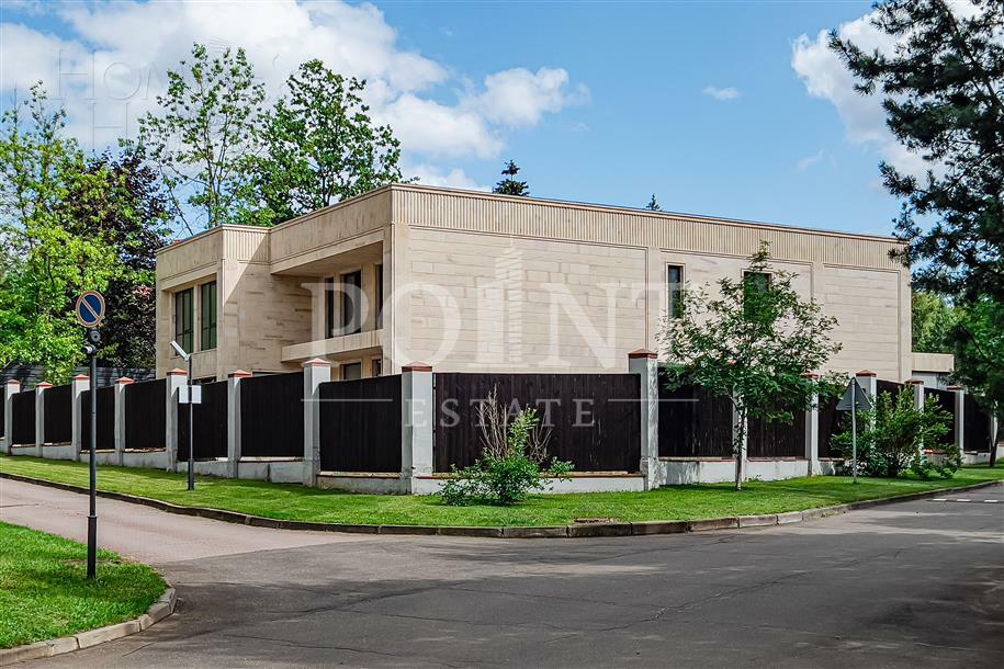 2-этажный коттедж 830 м² без отделки