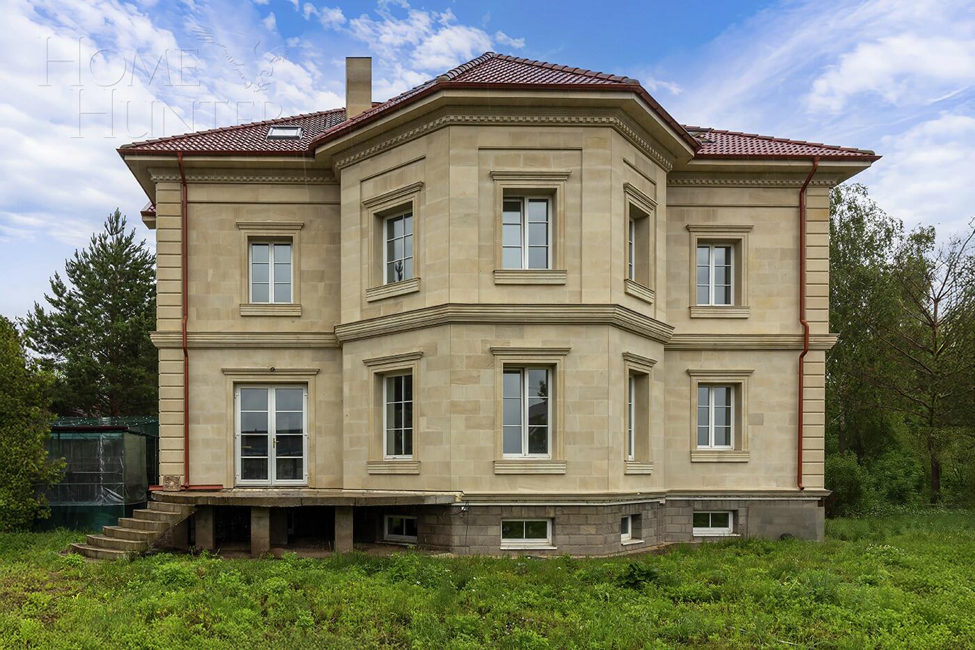 2-этажный коттедж 577.9 м² без отделки