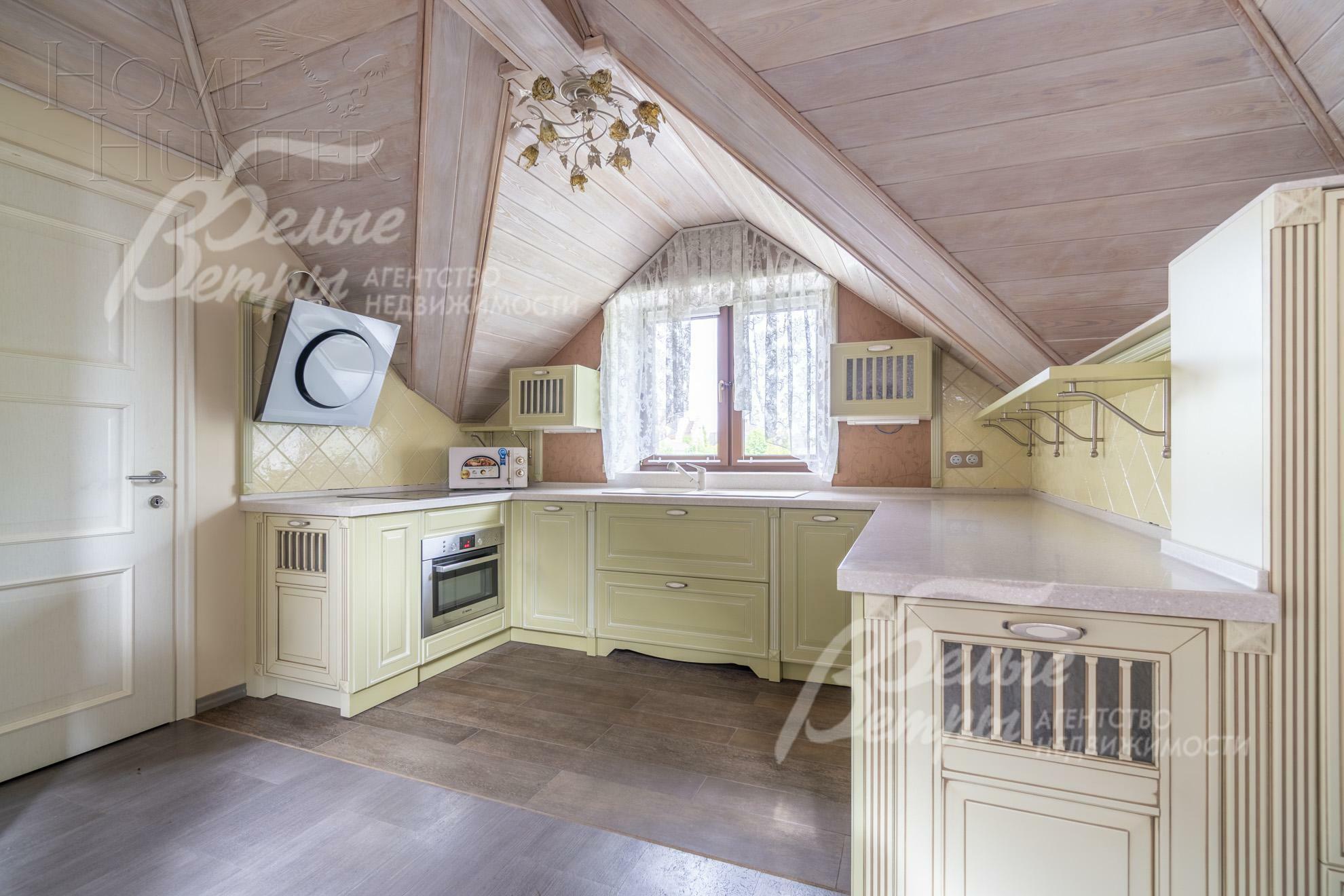 2-этажный коттедж 1 660 м² без отделки