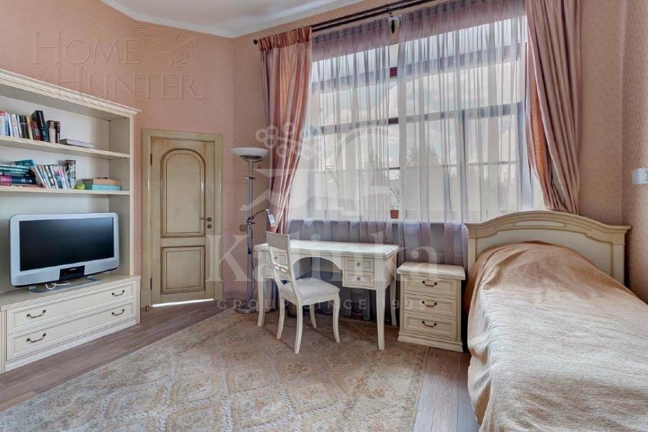 2-этажный коттедж 1 300 м² с отделкой