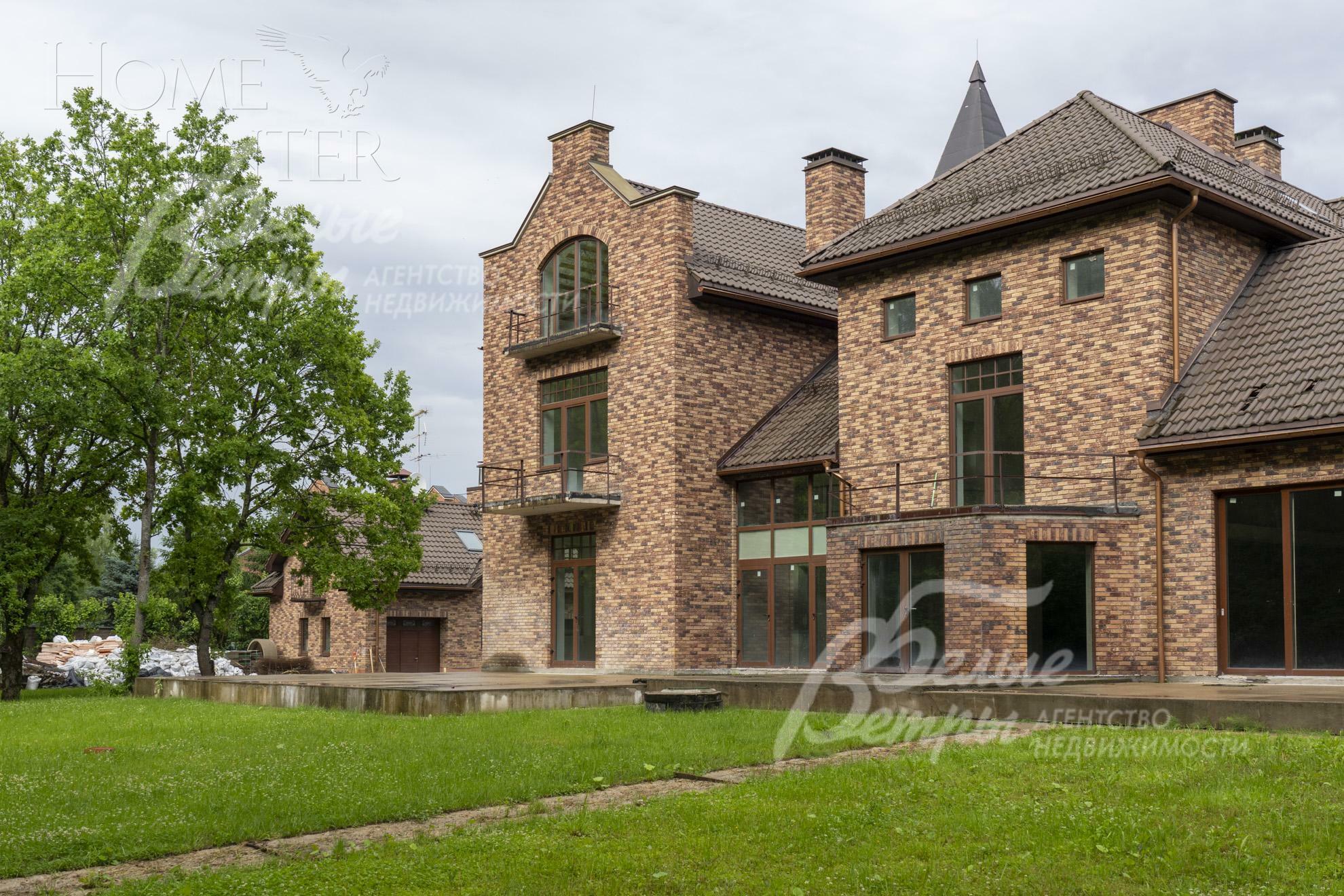 2-этажный коттедж 1 660 м² без отделки