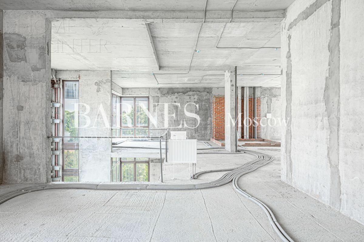 4-УРОВНЕВЫЙ ОСОБНЯК БЕЗ ОТДЕЛКИ 840 М² НА 1 ЭТАЖЕ