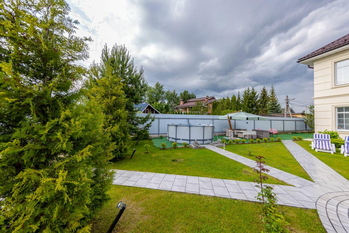 2-этажный коттедж 240 м² с отделкой