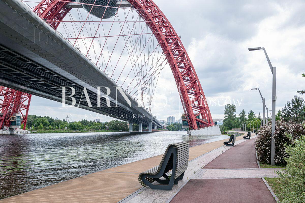 4-УРОВНЕВЫЙ ОСОБНЯК БЕЗ ОТДЕЛКИ 840 М² НА 1 ЭТАЖЕ