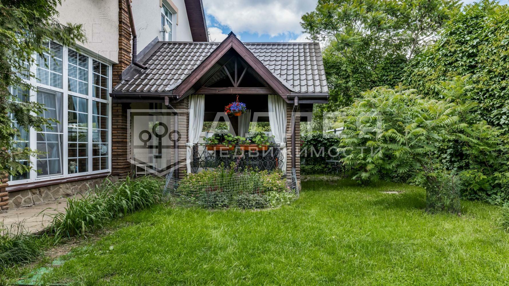 2-этажный коттедж 560 м² с отделкой