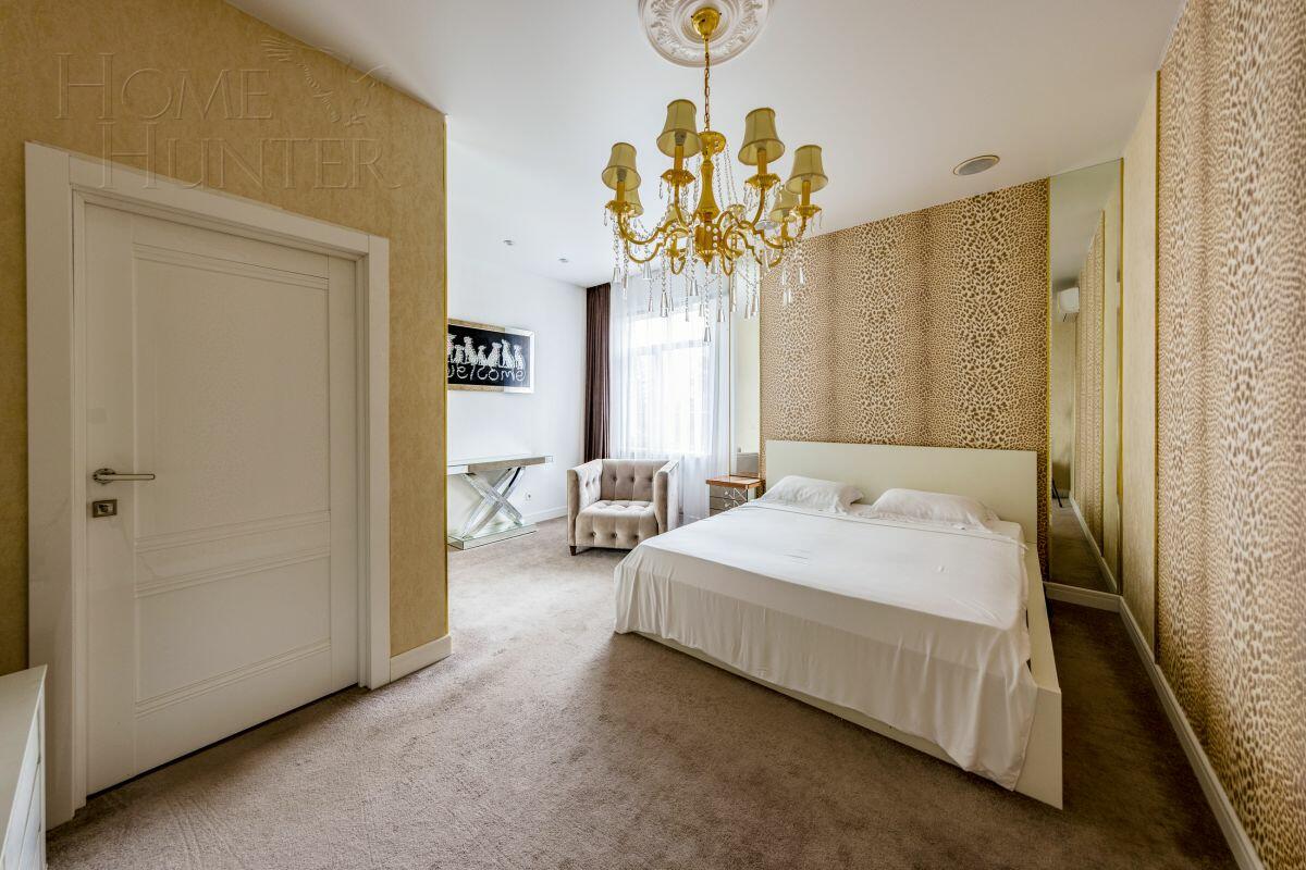 2-этажный коттедж 240 м² с отделкой