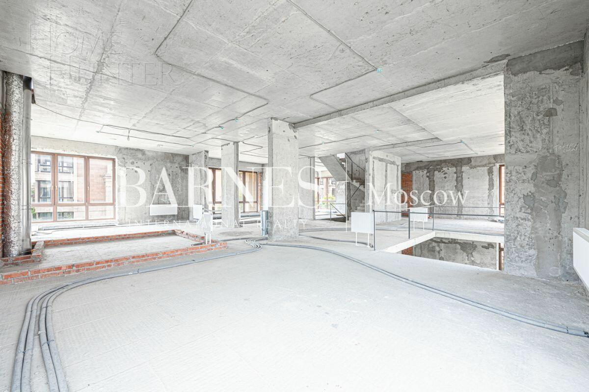 4-УРОВНЕВЫЙ ОСОБНЯК БЕЗ ОТДЕЛКИ 840 М² НА 1 ЭТАЖЕ