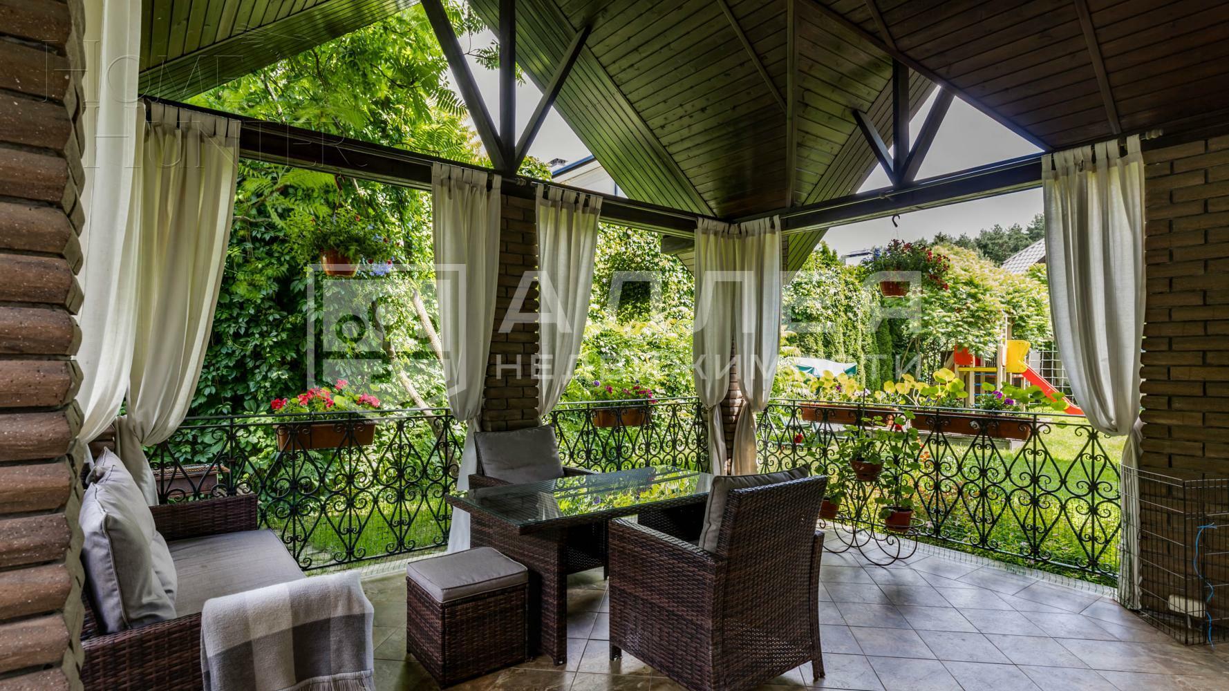 2-этажный коттедж 560 м² с отделкой