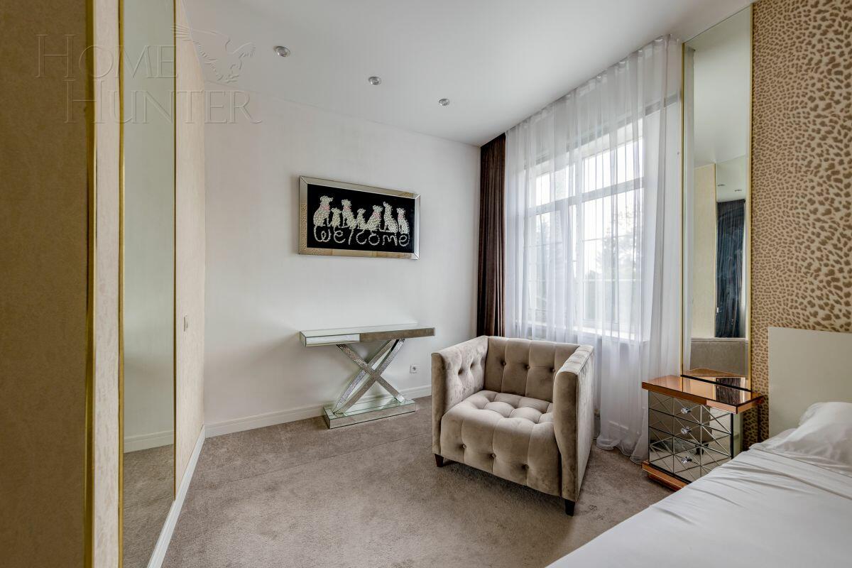 2-этажный коттедж 240 м² с отделкой