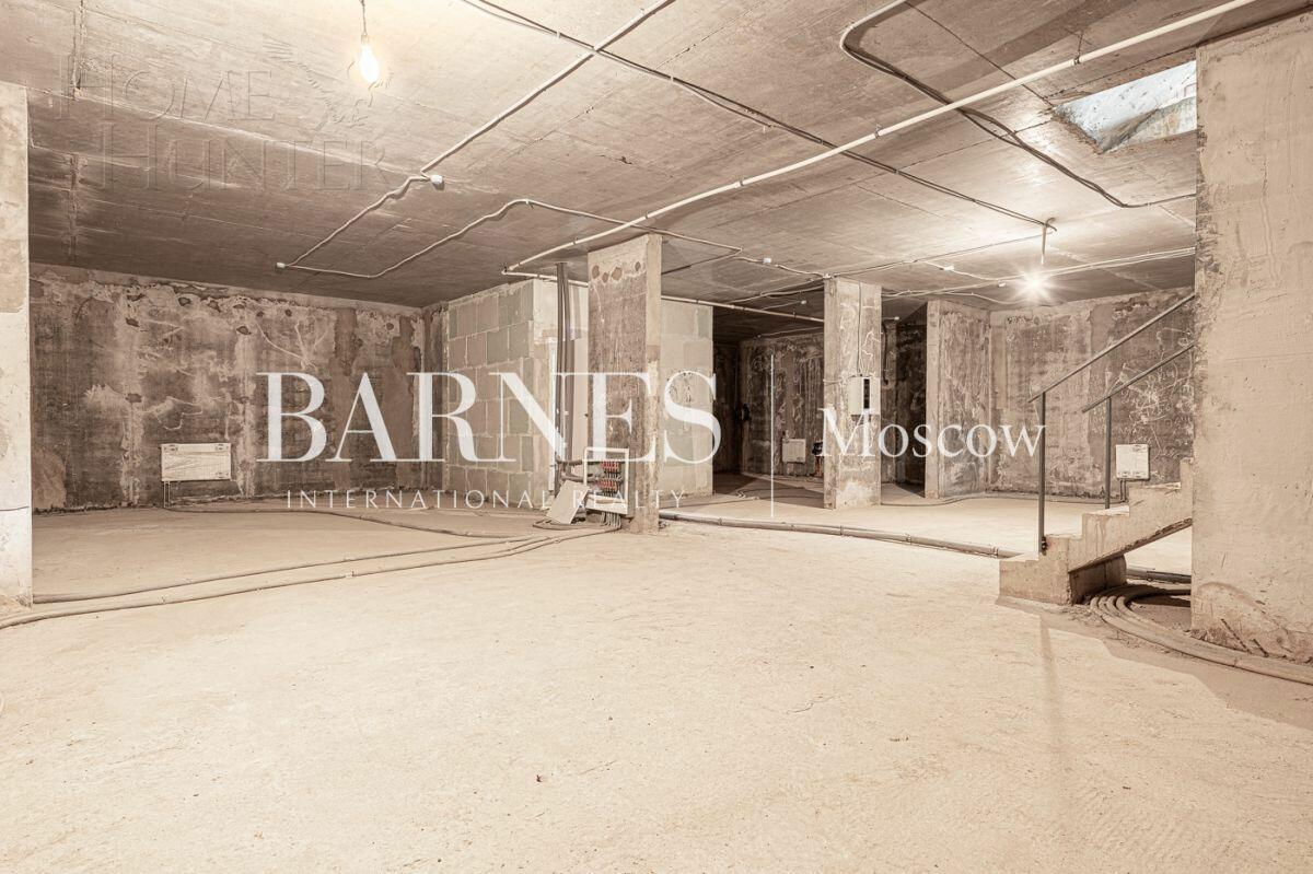 4-УРОВНЕВЫЙ ОСОБНЯК БЕЗ ОТДЕЛКИ 840 М² НА 1 ЭТАЖЕ