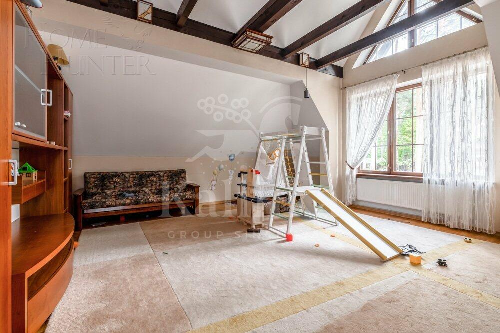 3-этажный коттедж 1 233 м² с отделкой