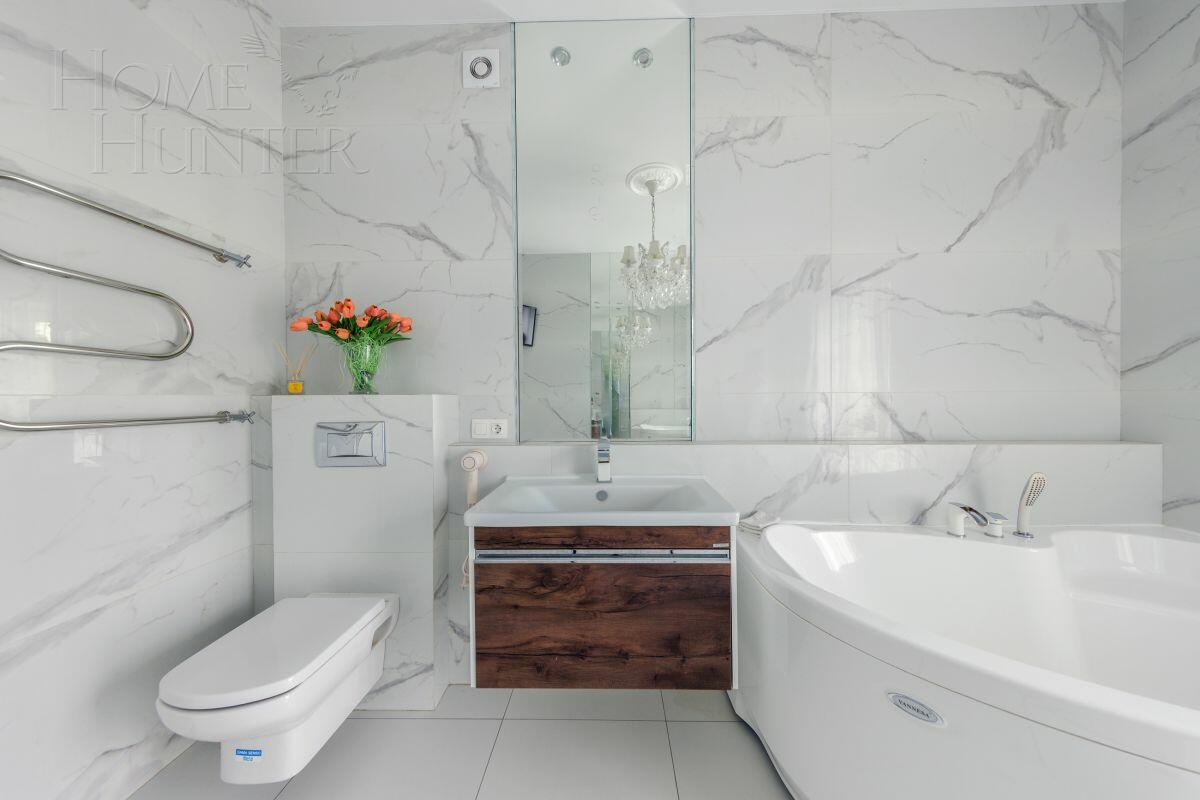 2-этажный коттедж 240 м² с отделкой