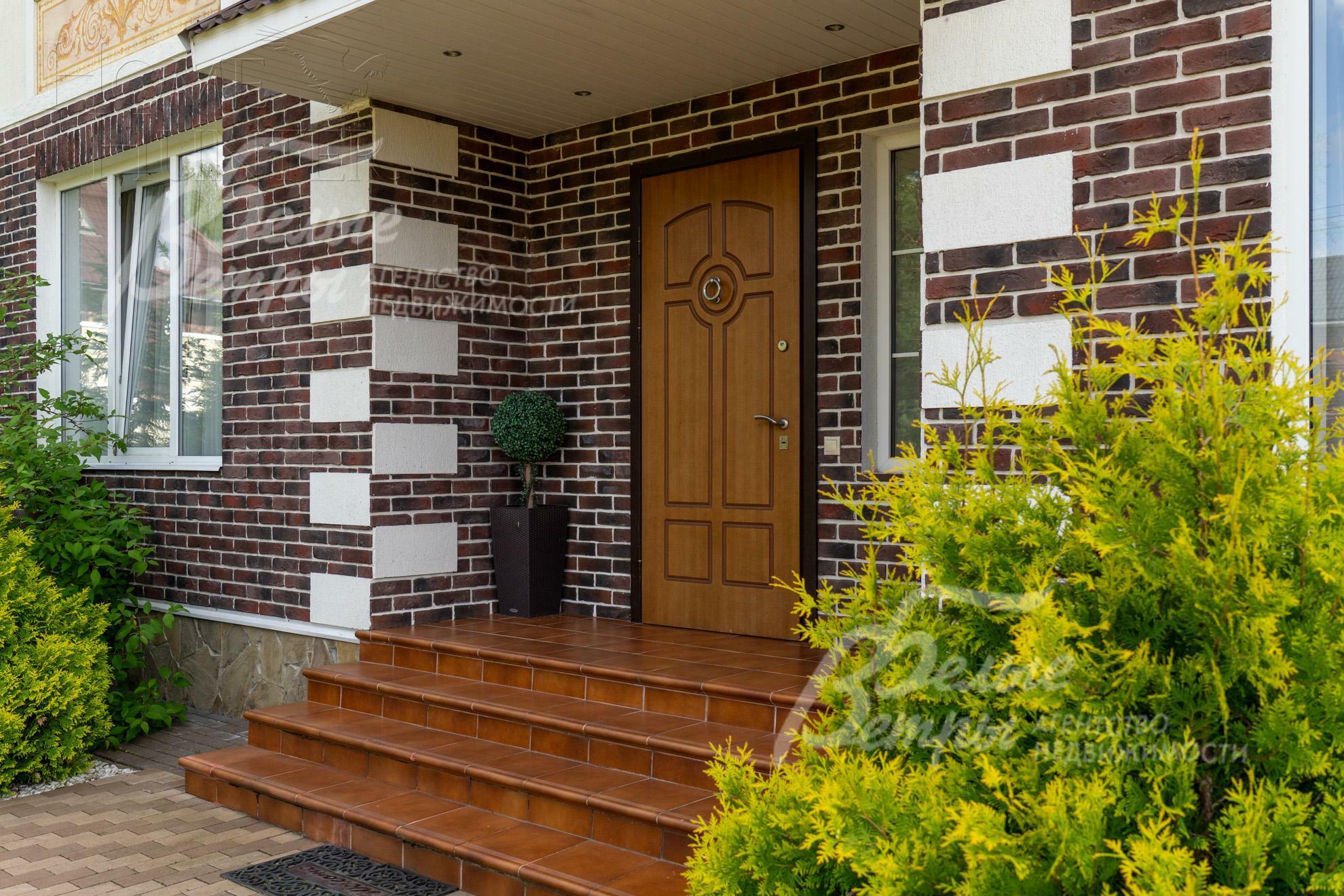 2-этажный коттедж 350 м² с отделкой