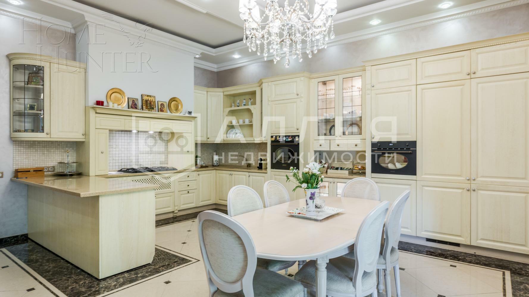 2-этажный коттедж 560 м² с отделкой